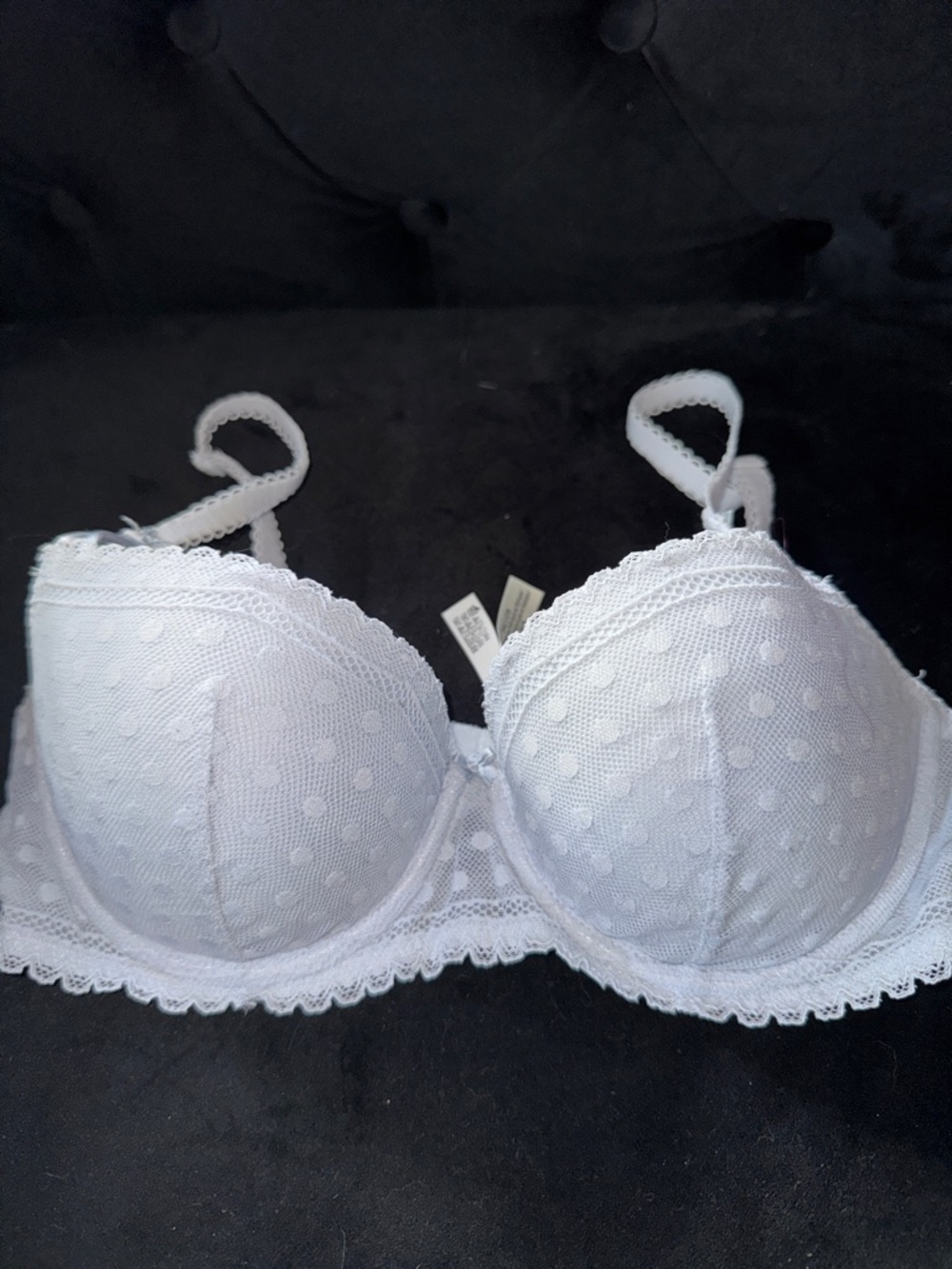 PINK Victoria's Secret White Dotted Lace Underwire T-Shirt Bra